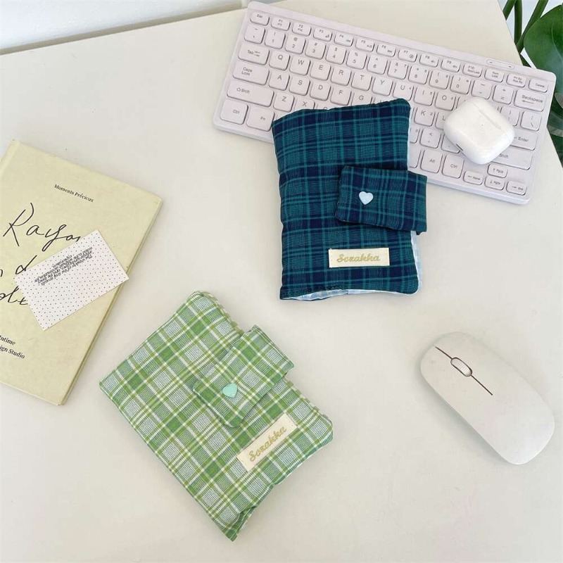 Yeşil Beyaz Gingham Desenli El - Laptop Sleeve incelemesi ve fiyatı